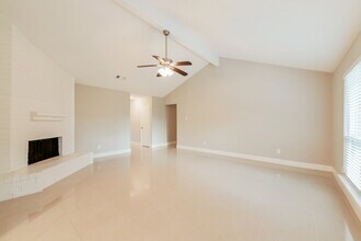 7214 Natchez Dr in Richmond, TX - Building Photo - Building Photo