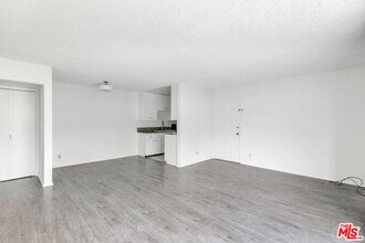 1811 Parnell Ave in Los Angeles, CA - Building Photo - Building Photo