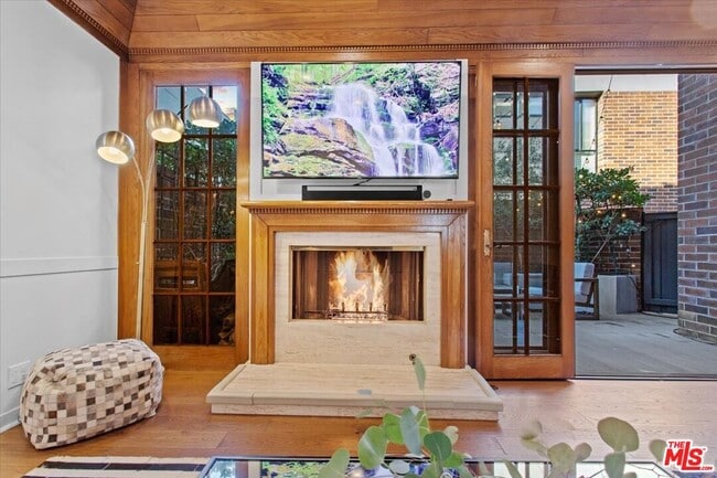 9311 Burton Wy in Beverly Hills, CA - Building Photo - Building Photo