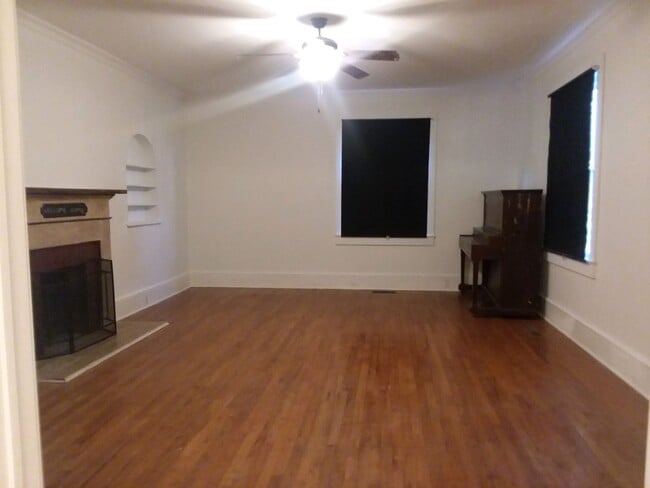 property at 312 Park View Cir