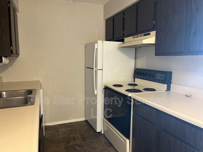 155 S Durkin Dr in Springfield, IL - Building Photo - Building Photo
