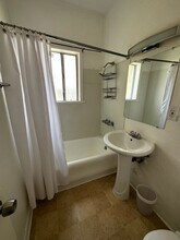 4210 W Adams Blvd in Los Angeles, CA - Building Photo - Building Photo