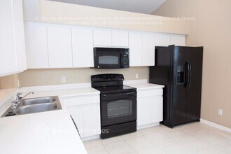 4609 Rockingchair Dr in Valrico, FL - Building Photo - Building Photo