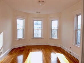 12 Willard Ave in Medford, MA - Building Photo - Building Photo
