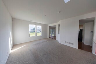 636 Hawley Dr in Oswego, IL - Foto de edificio - Building Photo