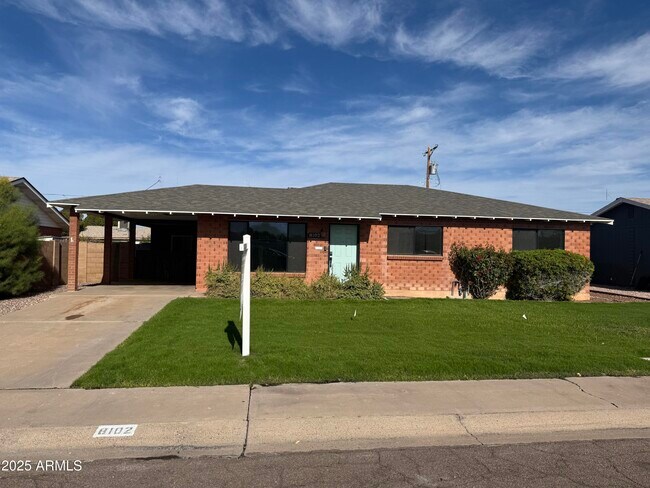 property at 8102 E Whitton Ave