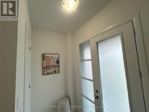 90 Fallharvest Wy in Whitchurch-Stouffville, ON - Building Photo - Building Photo