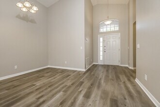 5110 Clover Mist Dr in Ruskin, FL - Building Photo - Building Photo