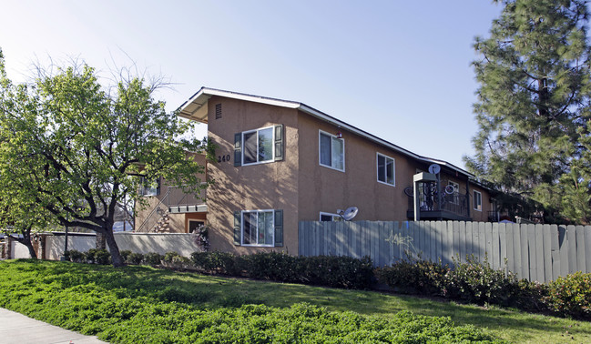 Sun Ridge in Escondido, CA - Foto de edificio - Building Photo