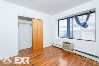 538 W 50th St in New York, NY - Building Photo - Building Photo