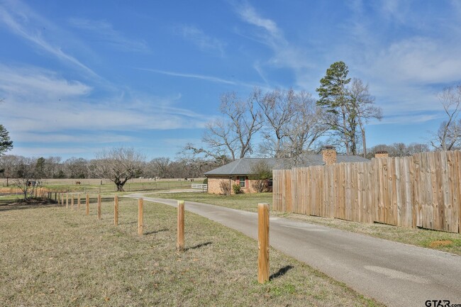 17492 US-69 in Tyler, TX - Building Photo - Building Photo