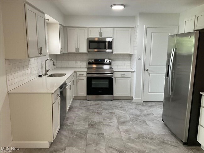 property at 3648 Avondale Rd