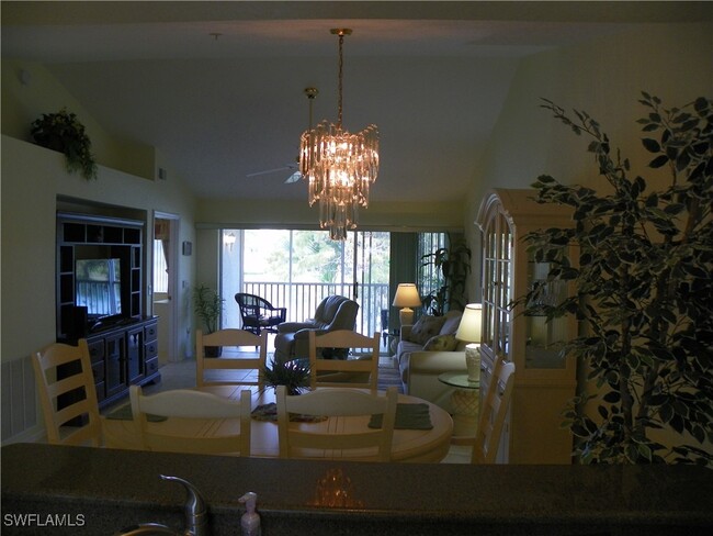 448 Gabriel Cir in Naples, FL - Building Photo - Building Photo