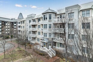 15 Freedom Way in Jersey City, NJ - Building Photo