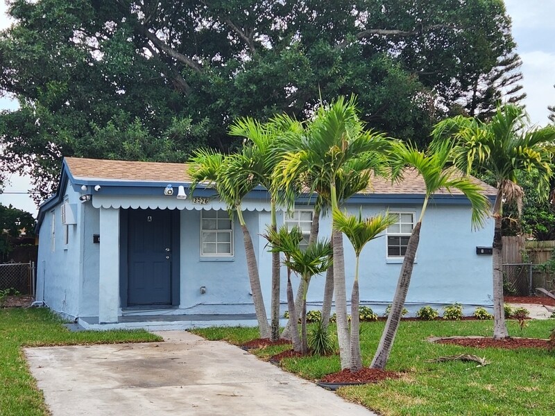 3526 Avenue K in West Palm Beach, FL - Building Photo