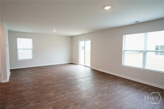 472 Coconut Dr in Bloomingdale, GA - Building Photo - Building Photo