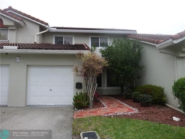 property at 7426 Pinewalk Dr S