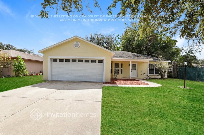 property at 11124 Fountain Lake Blvd