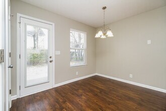 3048 Roscommon Dr in Murfreesboro, TN - Foto de edificio - Building Photo