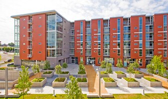 2115 Yeaman Pl, Unit 204 in Nashville, TN - Building Photo