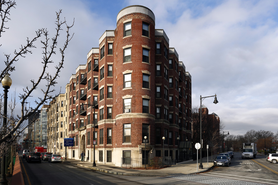 Hemenway Apartments in Boston, MA - Foto de edificio