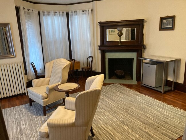 110 Grovers Ave, Unit 2F in Winthrop, MA - Building Photo - Building Photo