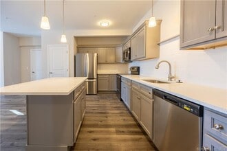 64 E Mitchell Ave in Cheshire, CT - Building Photo - Building Photo