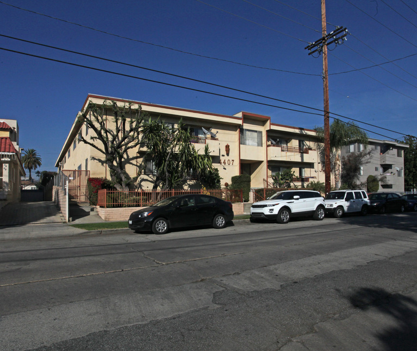 Prospect Imperial Apartments in Los Angeles, CA - Building Photo