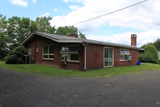 2172 Route 44 55 in Gardiner, NY - Building Photo - Building Photo