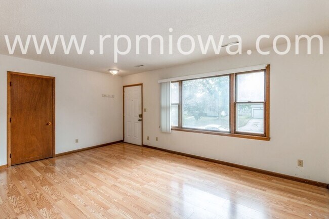 209 Todd Cir in Ames, IA - Building Photo - Building Photo