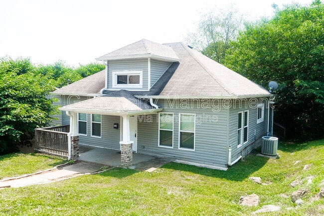 614 W 2nd Ave in Lenoir City, TN - Building Photo - Building Photo