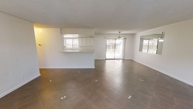 1125 Chestnut Ave in Beaumont, CA - Building Photo - Building Photo