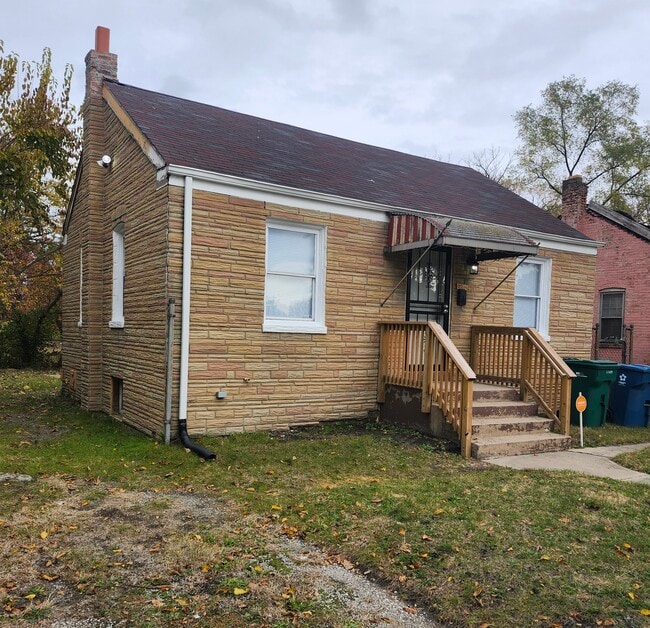 property at 2219 Nichols Pl