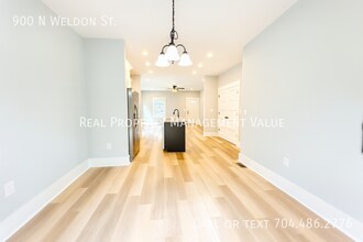 900 N Weldon St in Gastonia, NC - Building Photo - Building Photo