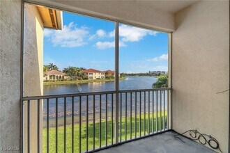 4214 Bellasol Cir in Ft. Myers, FL - Building Photo - Building Photo