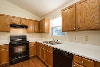 3714 Crescent Hill Ln in Acworth, GA - Foto de edificio - Building Photo