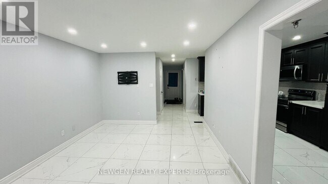 803 Deveron Crescent in London, ON - Building Photo - Building Photo