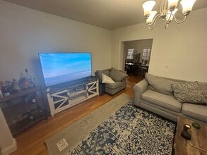 25 Fairview St in West Hartford, CT - Building Photo - Building Photo