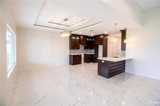 15 S Livingston St in Edinburg, TX - Building Photo - Building Photo