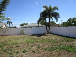 1814 SE 4th St in Cape Coral, FL - Building Photo - Building Photo