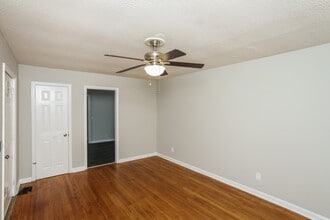 4248 Donavan Dr in Columbia, SC - Building Photo - Building Photo