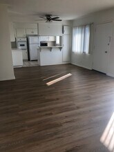 11147 Huston St in Los Angeles, CA - Building Photo - Building Photo