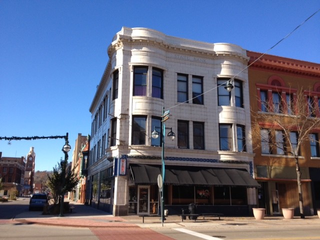 Boston Lofts - Pierr Lofts in Moline, IL - Building Photo