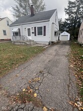 1919 Glenridge Dr in Indianapolis, IN - Foto de edificio - Building Photo