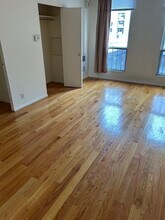 77 Pond Ave, Unit 407 in Brookline, MA - Foto de edificio - Building Photo