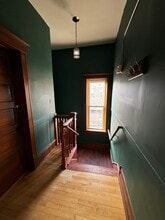 701 W Hillgrove Ave, Unit 1-A in La Grange, IL - Foto de edificio - Building Photo