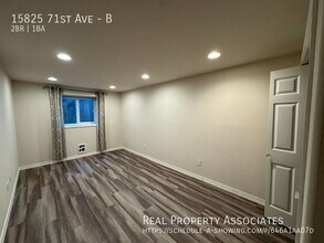 15825 71st Ave NE in Kenmore, WA - Building Photo - Building Photo