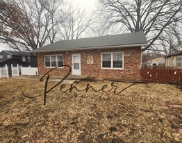 811 S Hardy Ave in Independence, MO - Building Photo