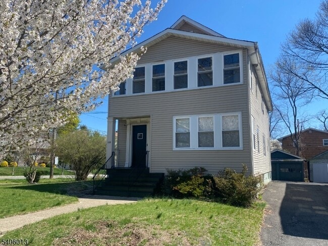 133 Willowdale Ave in Montclair, NJ - Building Photo - Building Photo