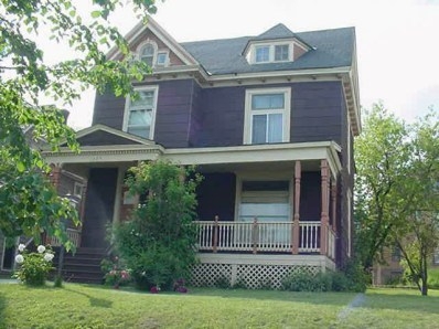 1427 E 1st St in Duluth, MN - Foto de edificio